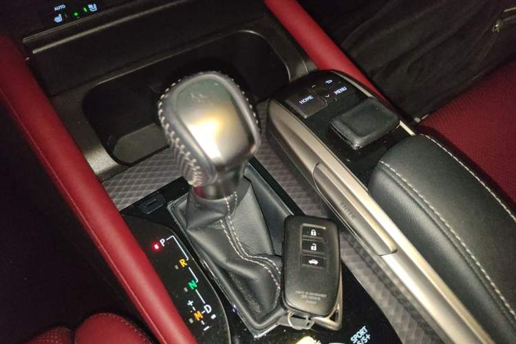 Used Lexus GS 2016 200t F SPORT Gear Lever