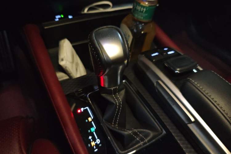 Used Lexus GS 2016 200t F SPORT Gear Lever