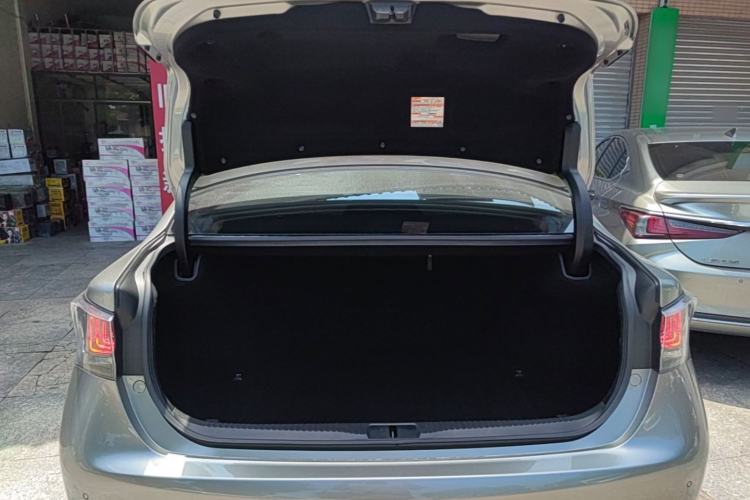 Used Lexus GS 2016 300h Premier Edition Trunk