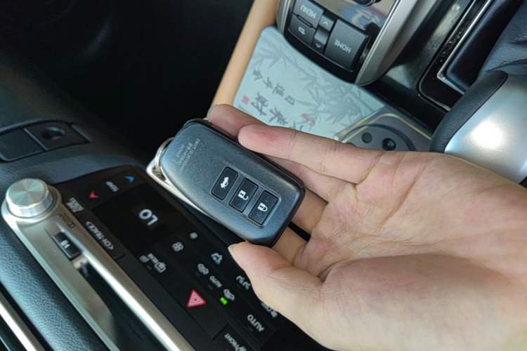 Used Lexus GS 2016 300h Premier Edition Vehicle Key