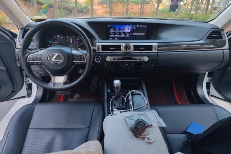 Used Lexus GS 2016 300h Premier Edition Center Console