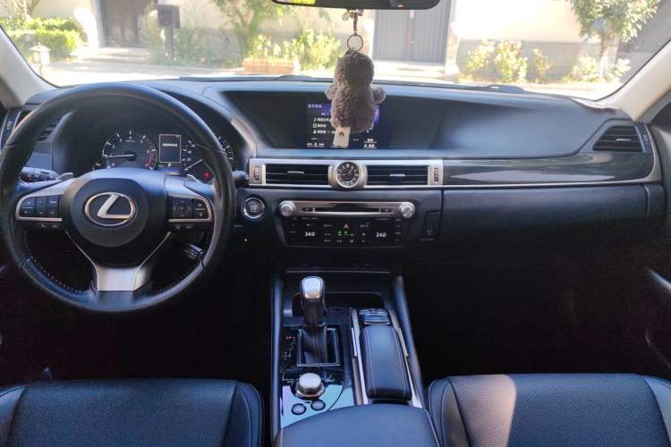 Used Lexus GS 2016 200T Leading Edition Center Console