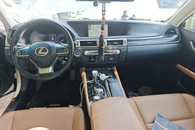 Used Lexus GS 2016 300h Premier Edition Center Console