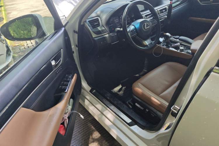 Used Lexus GS 2016 300h Premier Edition Driver Seat