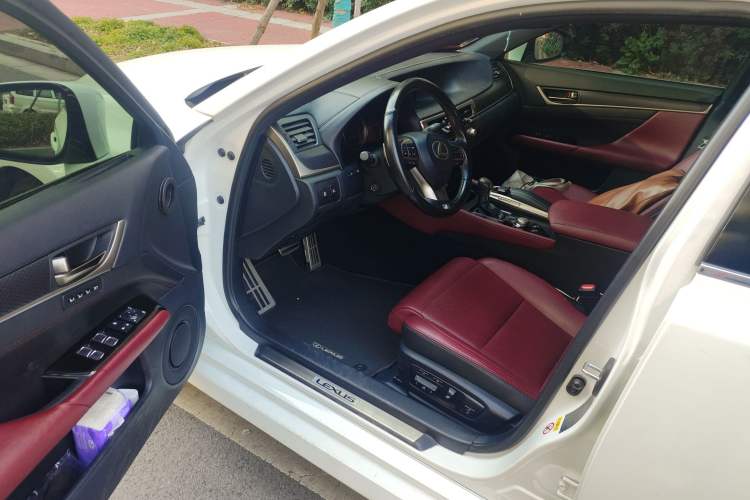 Used Lexus GS 2016 200t F SPORT Driver Seat