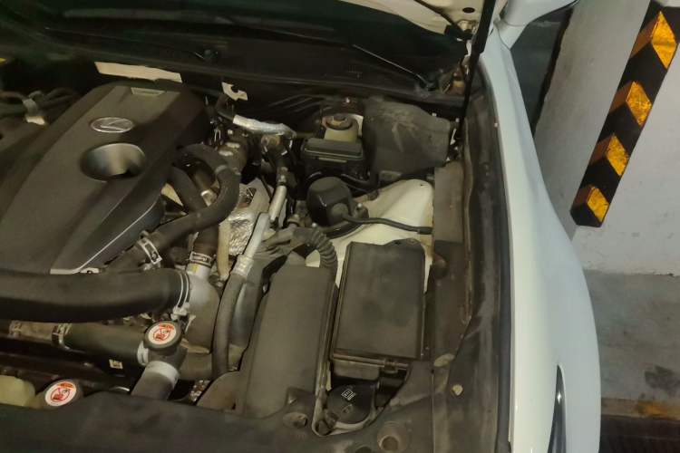Used Lexus GS 2016 200t F SPORT Engine Bay Left