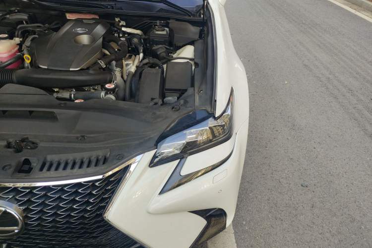Used Lexus GS 2016 200t F SPORT Engine Bay Left