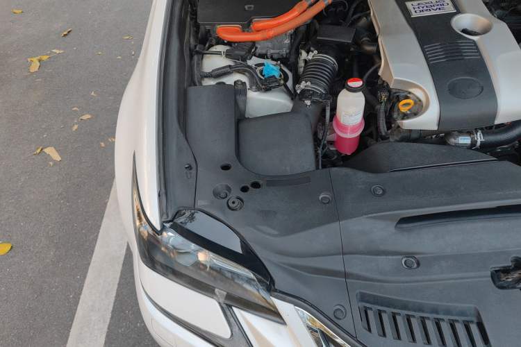 Used Lexus GS 2016 300h Premier Edition Engine Bay Right