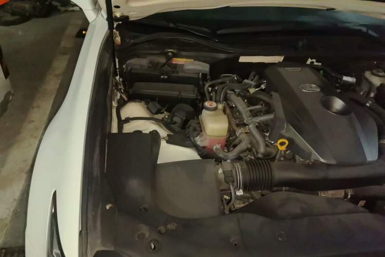 Used Lexus GS 2016 200t F SPORT Engine Bay Right