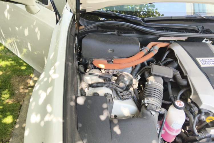 Used Lexus GS 2016 300h Luxury Edition Engine Bay Right