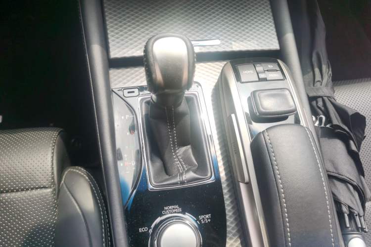 Used Lexus GS 2016 200t F SPORT Gear Lever