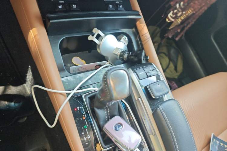 Used Lexus GS 2016 300h Premier Edition Gear Lever