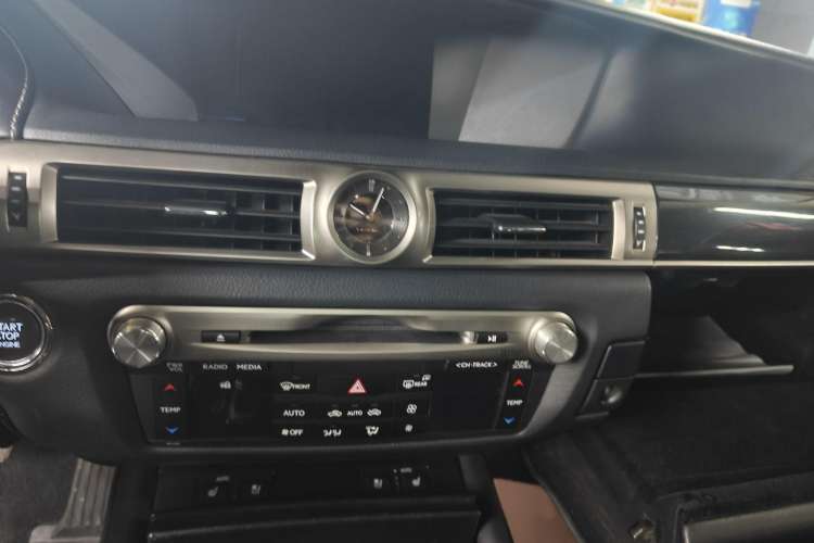 Used Lexus GS 2016 200T Leading Edition Interior 2