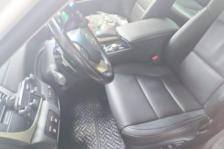 Used Lexus GS 2016 200T Leading Edition Left Front Seat