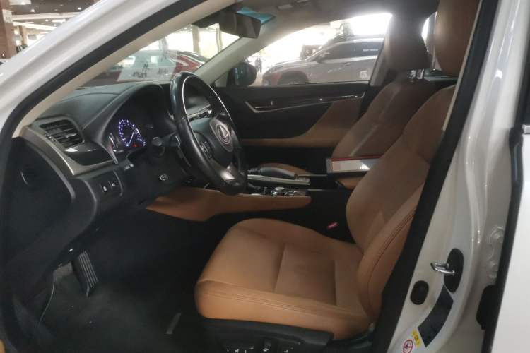 Used Lexus GS 2016 300h Premier Edition Left Front Seat