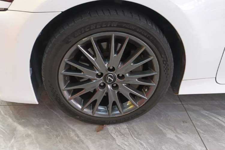 Used Lexus GS 2016 200t F SPORT Left Front Wheel Hub