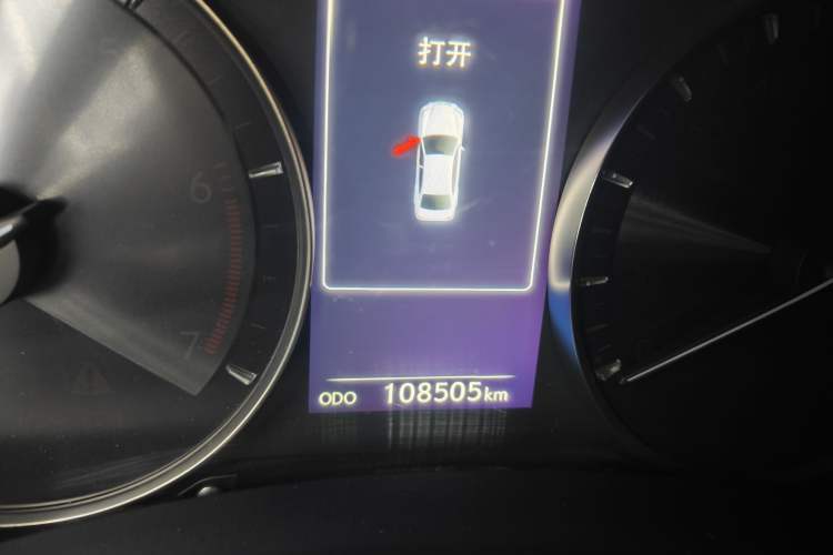 Used Lexus GS 2016 200T Leading Edition Odometer Close Up