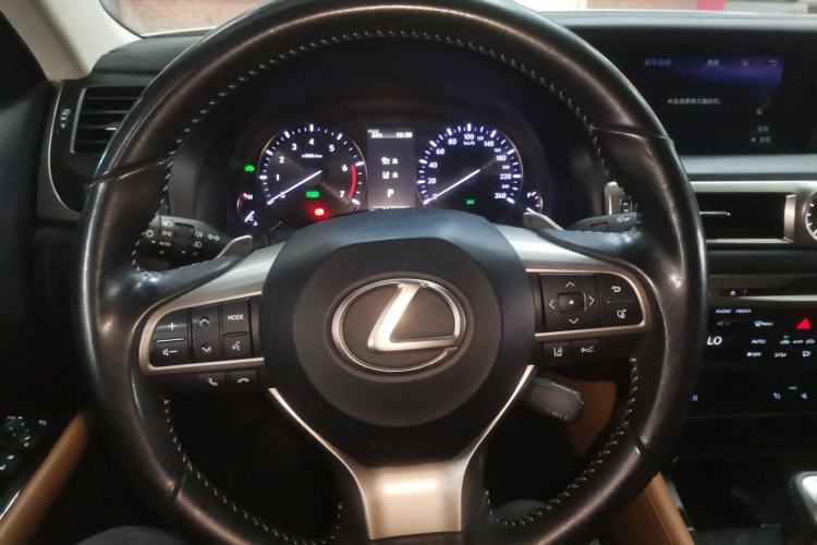 Used Lexus GS 2016 300h Premier Edition Steering Wheel
