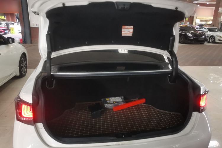 Used Lexus GS 2016 300h Premier Edition Trunk