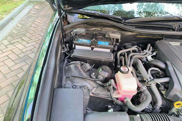 Used Lexus GS 2017 300 F SPORT Engine Bay Right