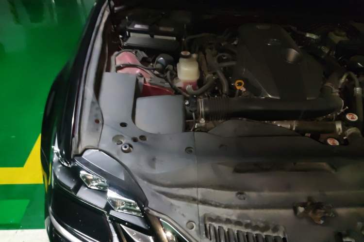 Used Lexus GS 2017 300 F SPORT Engine Bay Right
