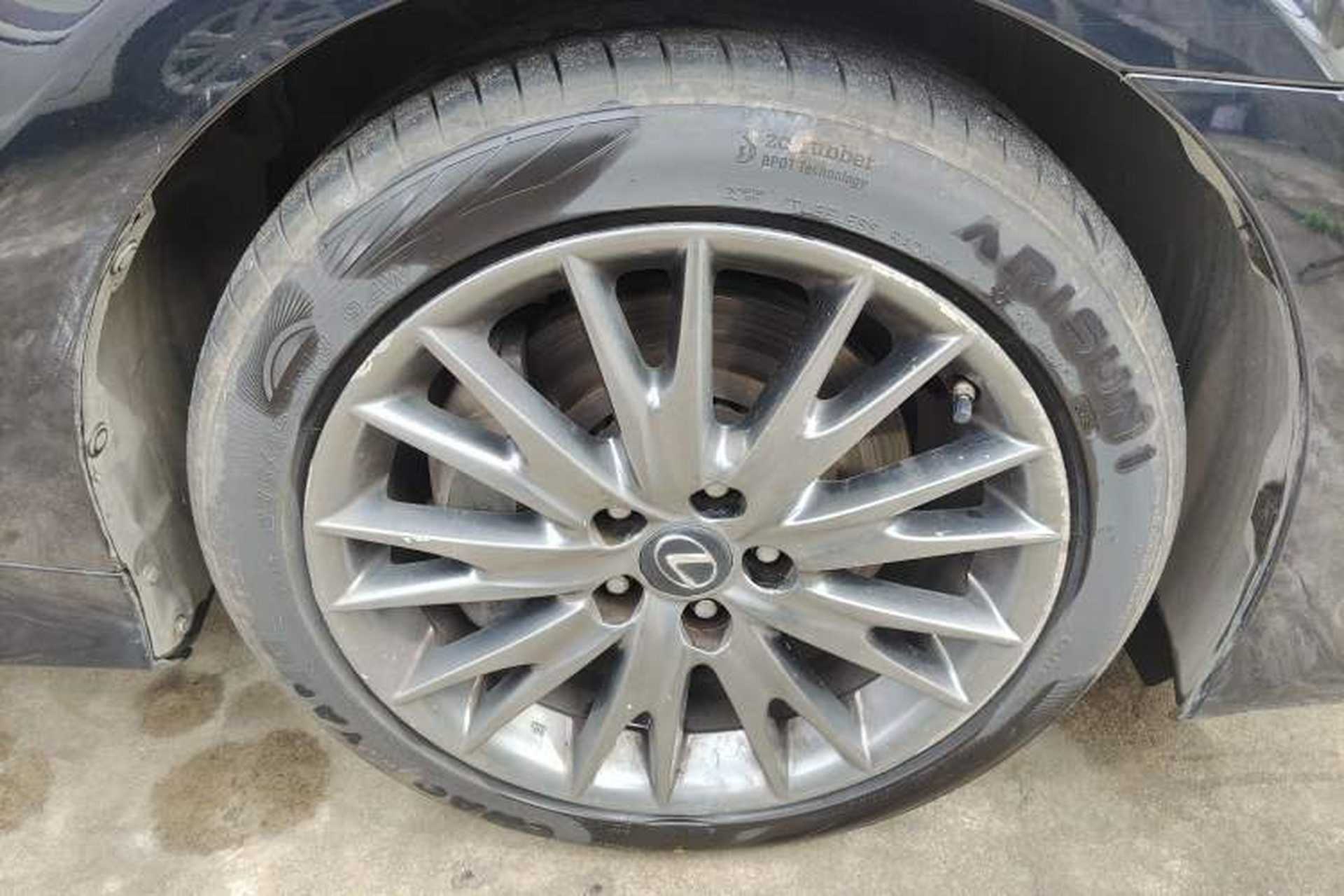 Used Lexus GS 2017 300 F SPORT Right Front Wheel Hub