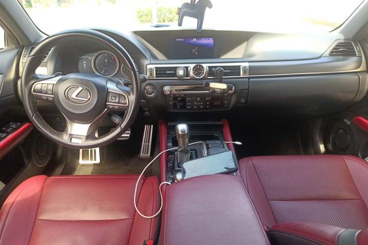 Used Lexus GS 2017 300 F SPORT Center Console