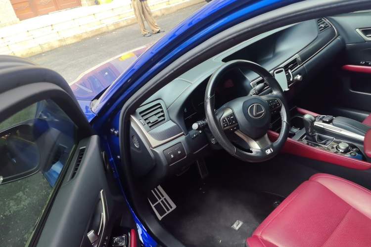 Used Lexus GS 2017 300 F SPORT Driver Seat