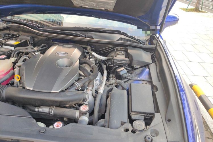 Used Lexus GS 2017 300 F SPORT Engine Bay Left