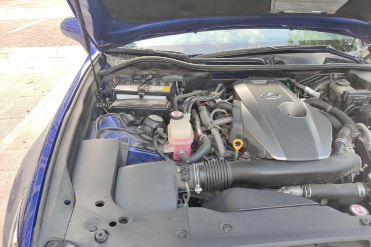 Used Lexus GS 2017 300 F SPORT Engine Bay Right