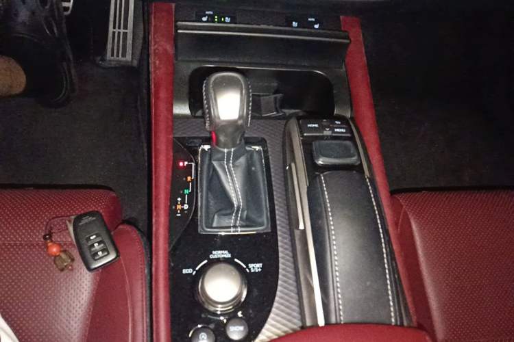 Used Lexus GS 2017 300 F SPORT Gear Lever