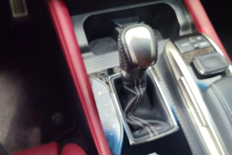 Used Lexus GS 2017 300 F SPORT Gear Lever