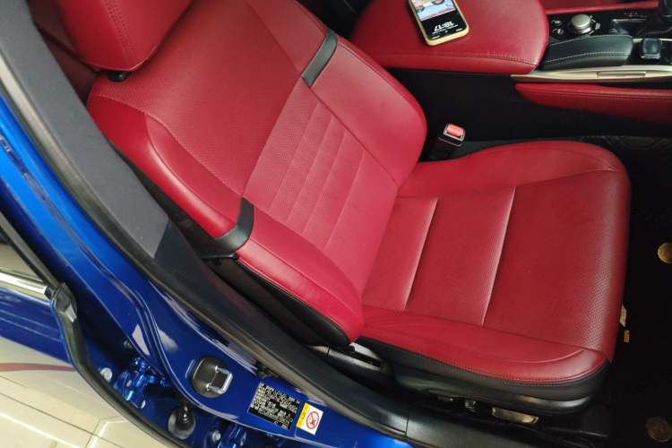 Used Lexus GS 2017 300 F SPORT Right Front Seat