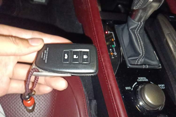 Used Lexus GS 2017 300 F SPORT Vehicle Key