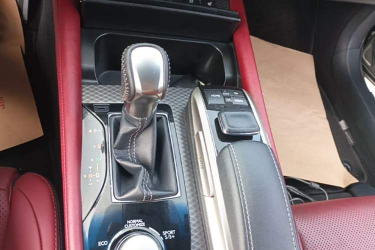 Used Lexus GS 2017 300 F SPORT Gear Lever