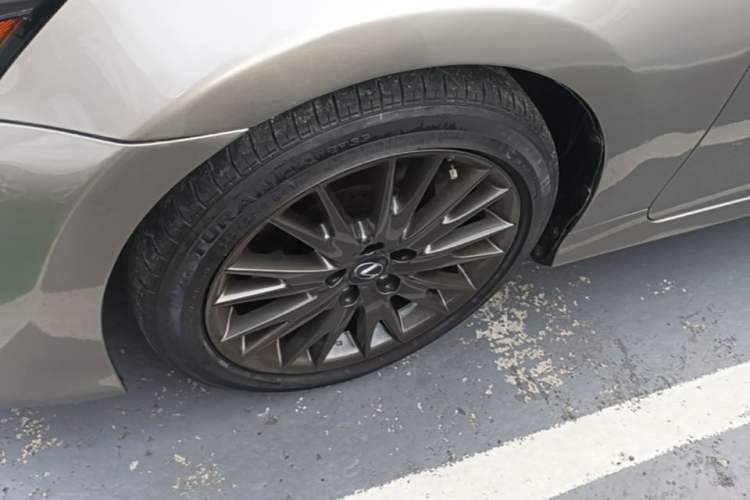 Used Lexus GS 2017 300 F SPORT Left Front Wheel Hub