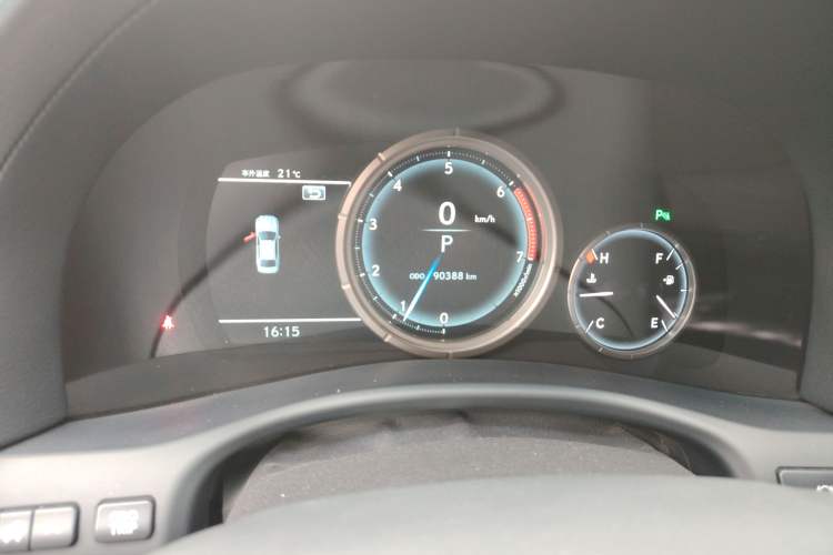 Used Lexus GS 2017 300 F SPORT Odometer Close Up