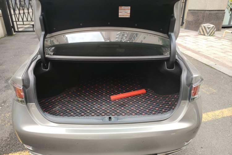 Used Lexus GS 2017 300 F SPORT Trunk