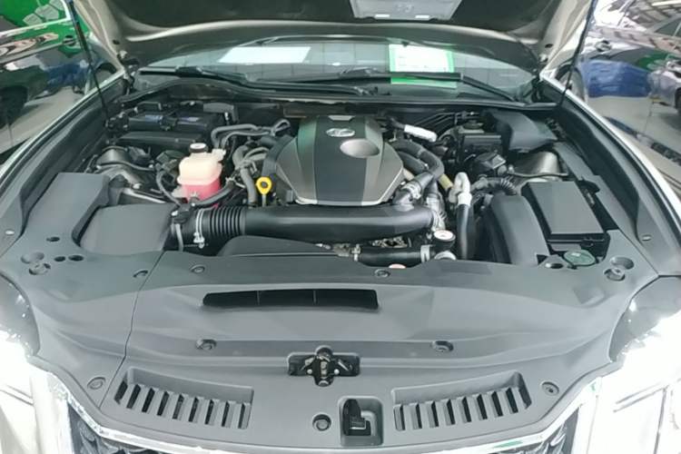 Used Lexus GS 2017 300 F SPORT Engine Bay