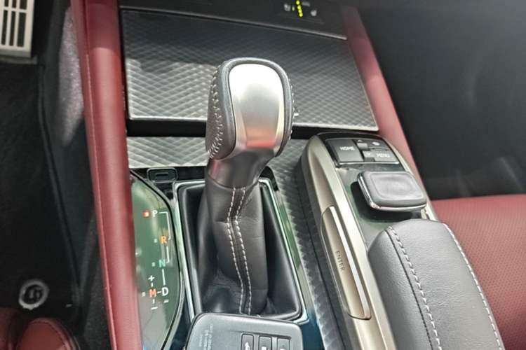 Used Lexus GS 2017 300 F SPORT Gear Lever
