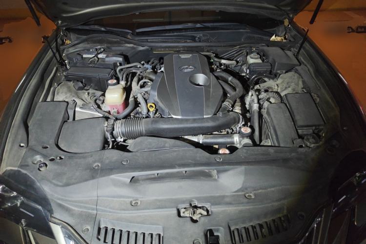 Used Lexus GS 2017 300 Leading Edition Engine Bay
