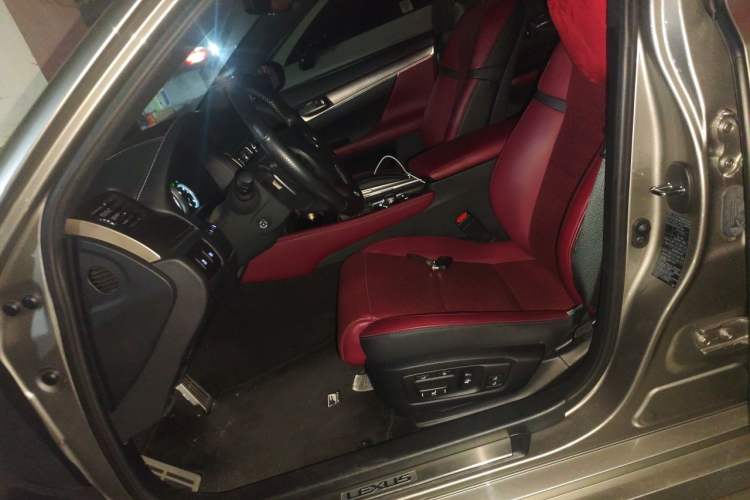 Used Lexus GS 2017 300 F SPORT Left Front Seat