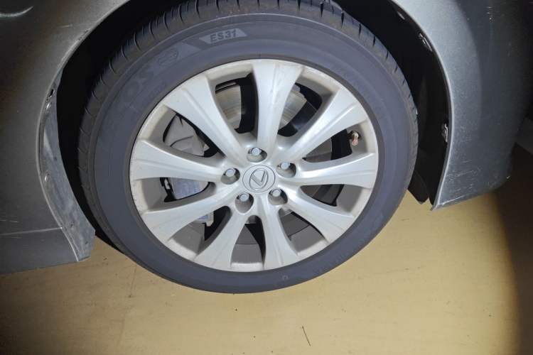 Used Lexus GS 2017 300 Leading Edition Right Front Wheel Hub