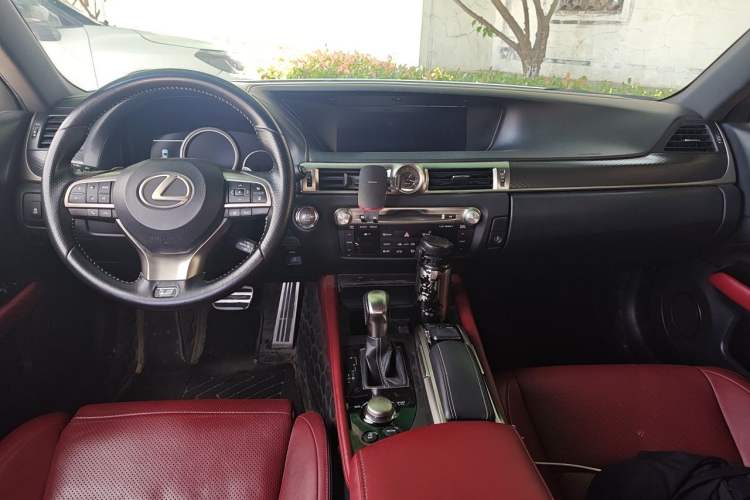 Used Lexus GS 2017 300 F SPORT Center Console