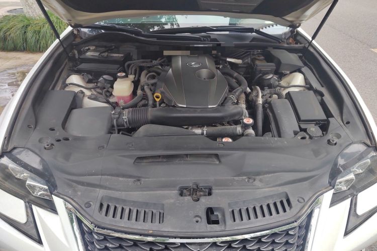 Used Lexus GS 2017 300 F SPORT Engine Bay