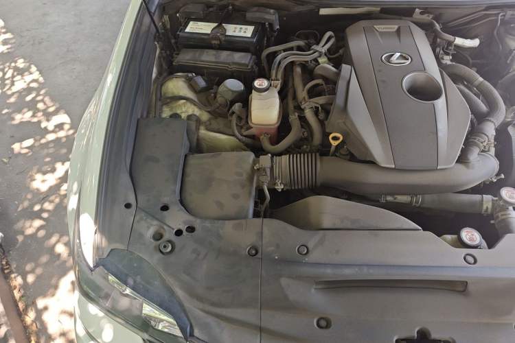 Used Lexus GS 2017 300 F SPORT Engine Bay Right