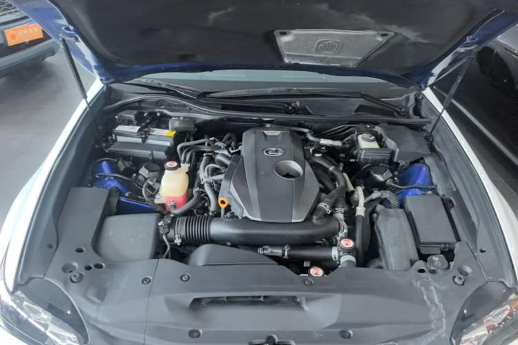 Used Lexus GS 2017 300 F SPORT Engine Bay