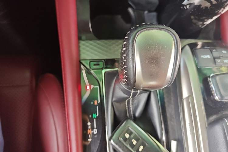 Used Lexus GS 2017 300 F SPORT Gear Lever