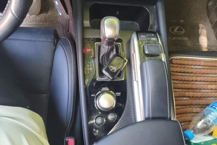 Used Lexus GS 2017 300 F SPORT Gear Lever