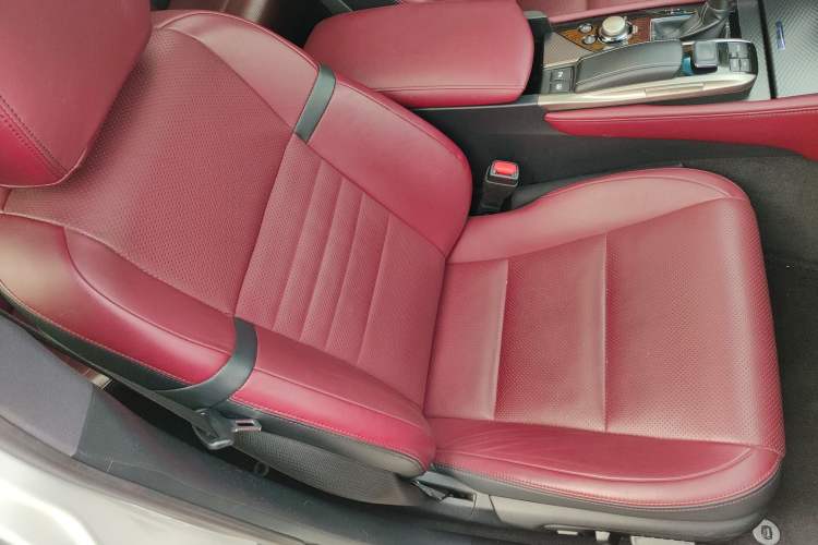 Used Lexus GS 2017 300 F SPORT Right Front Seat